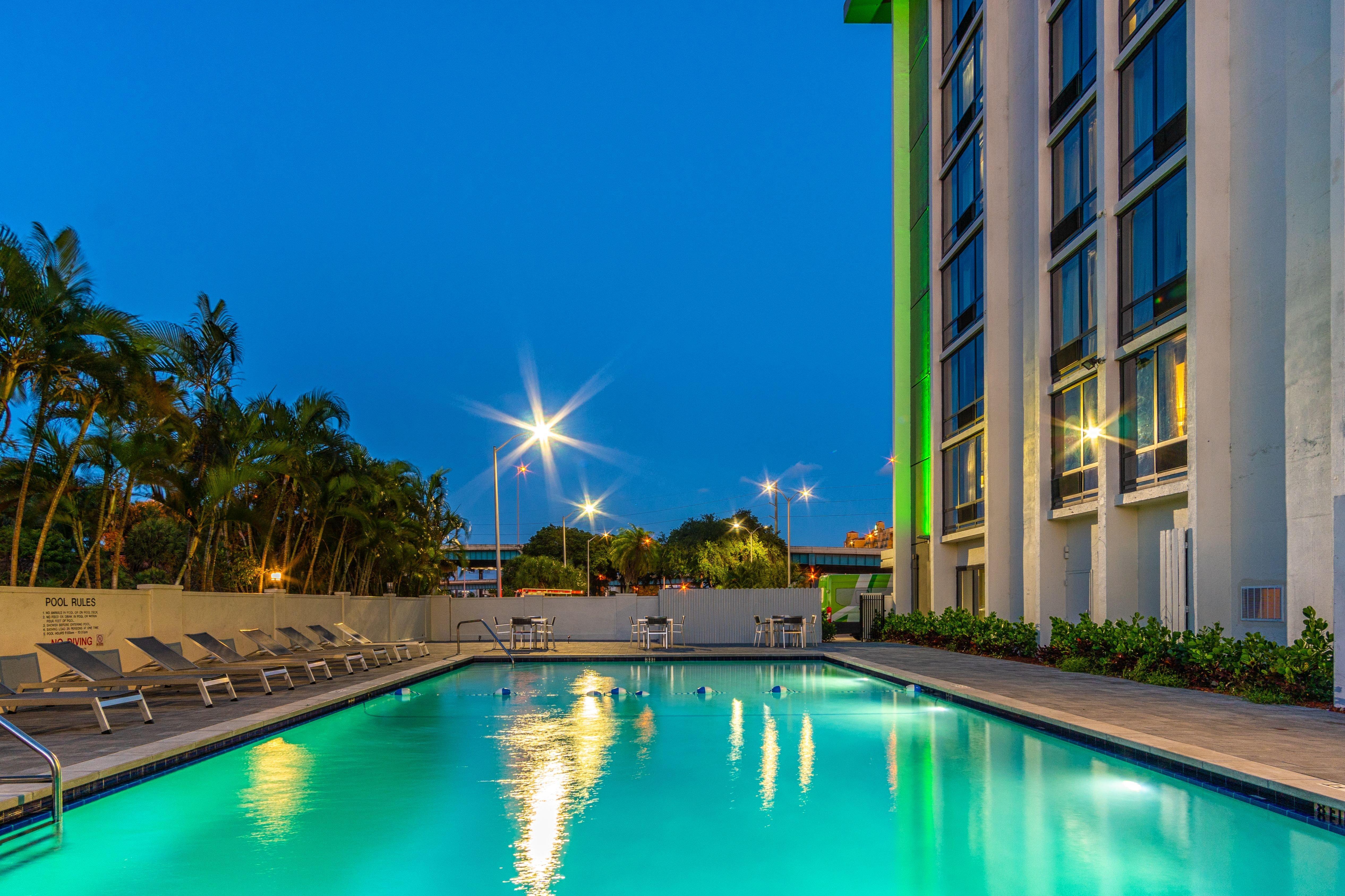 Holiday Inn Miami International Airport By Ihg Miami Springs Exterior foto