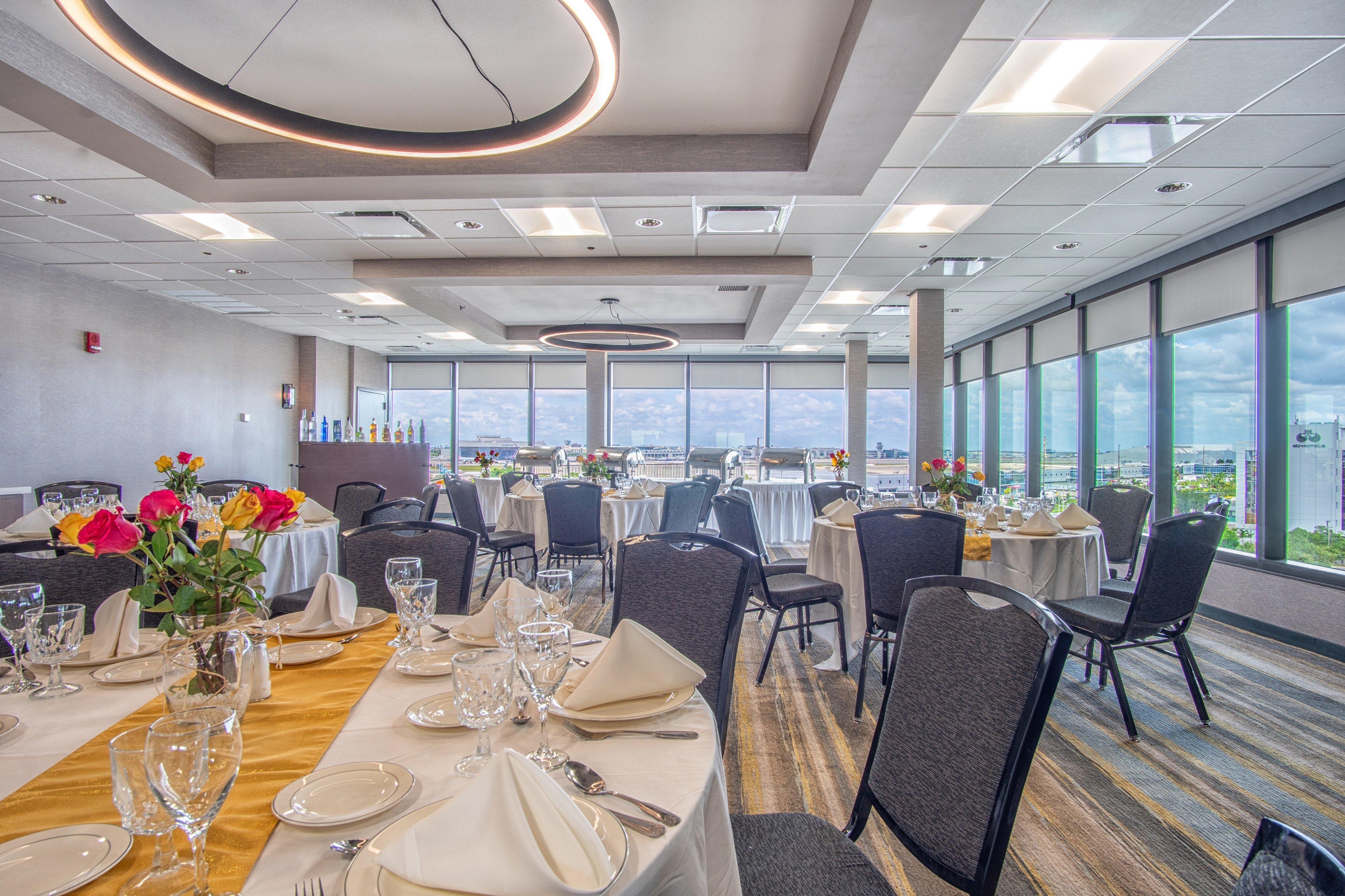 Holiday Inn Miami International Airport By Ihg Miami Springs Exterior foto