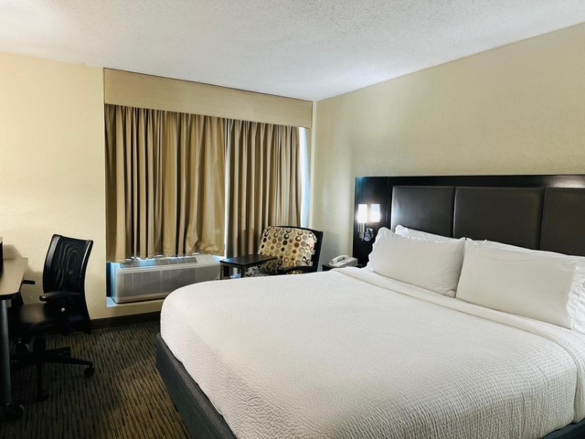 Holiday Inn Miami International Airport By Ihg Miami Springs Exterior foto