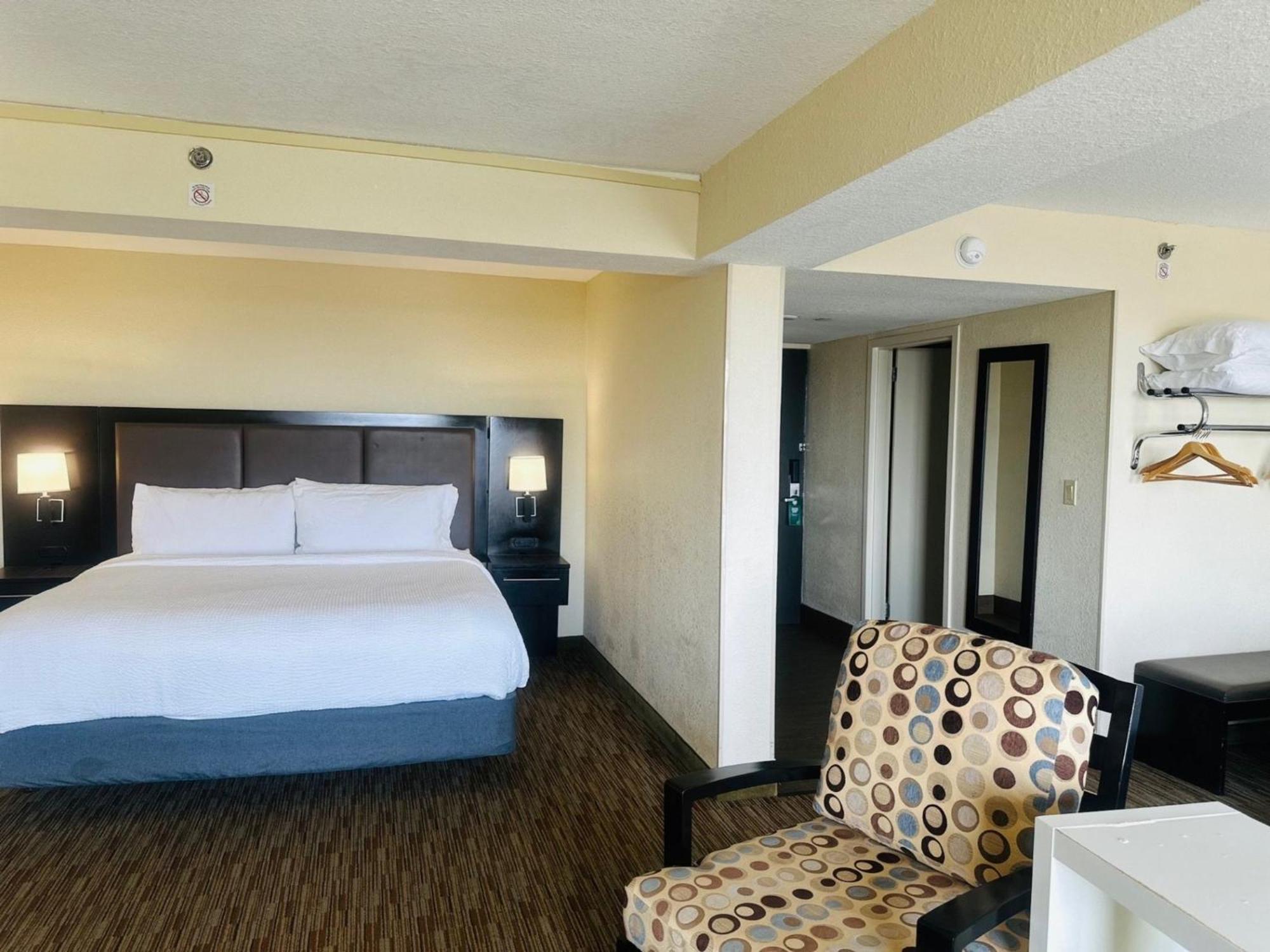Holiday Inn Miami International Airport By Ihg Miami Springs Exterior foto