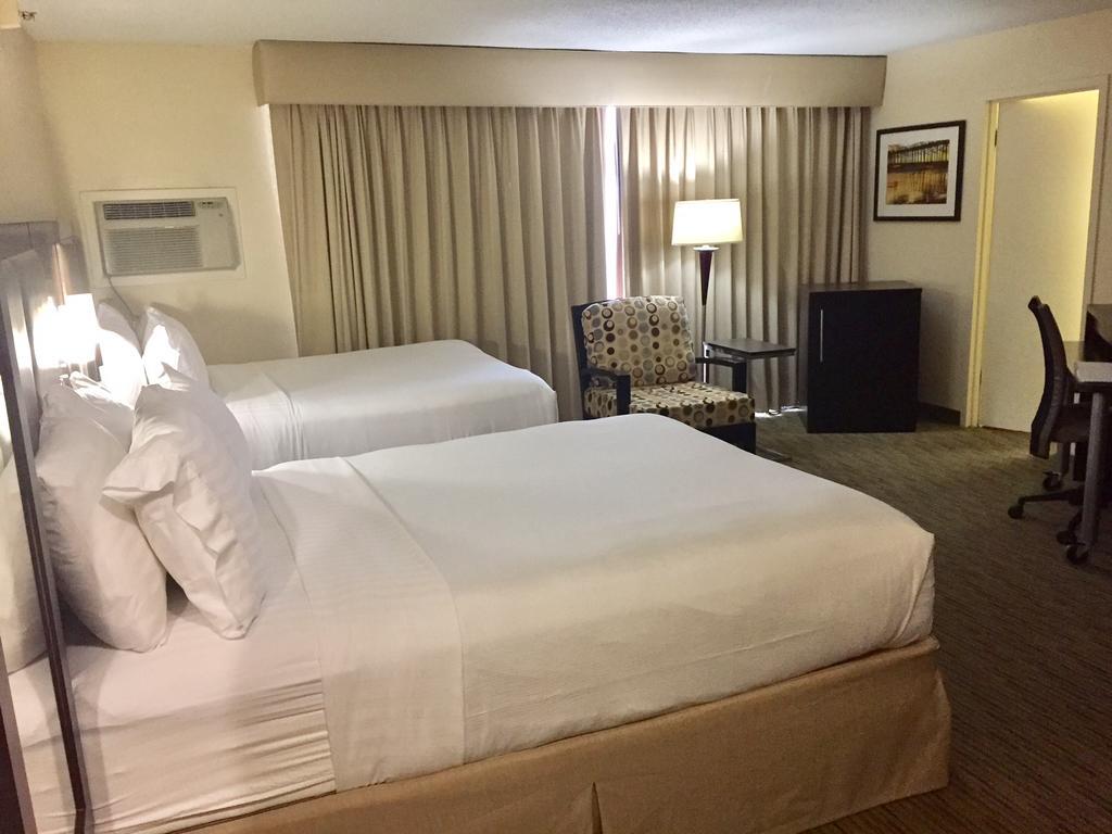 Holiday Inn Miami International Airport By Ihg Miami Springs Quarto foto